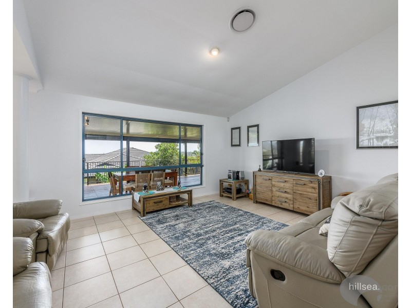 50 Manra Way, Pacific Pines QLD 4211