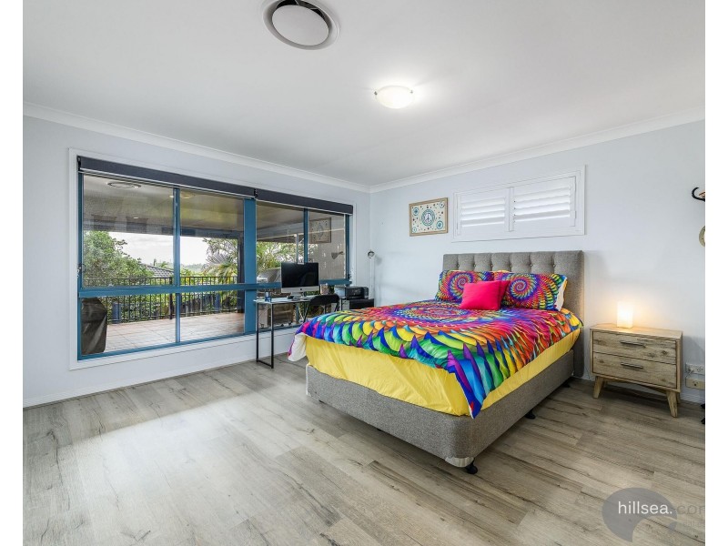 50 Manra Way, Pacific Pines QLD 4211