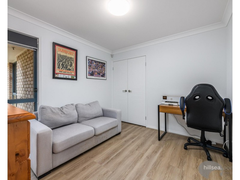 50 Manra Way, Pacific Pines QLD 4211
