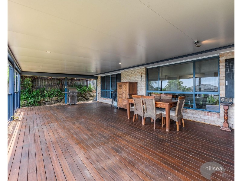 50 Manra Way, Pacific Pines QLD 4211