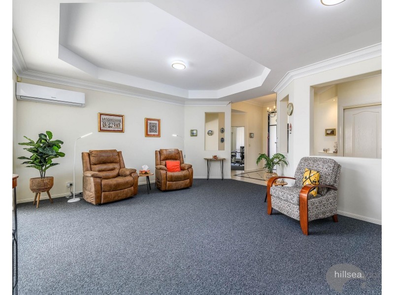 10 Dallow Crescent, Helensvale QLD 4212