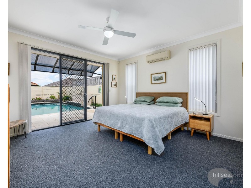 10 Dallow Crescent, Helensvale QLD 4212