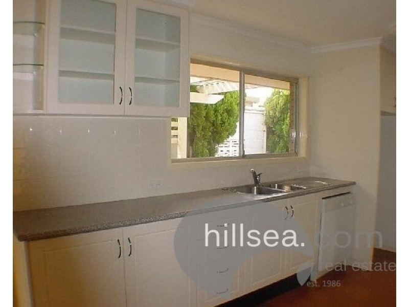 6 Rouen Avenue, Paradise Point QLD 4216