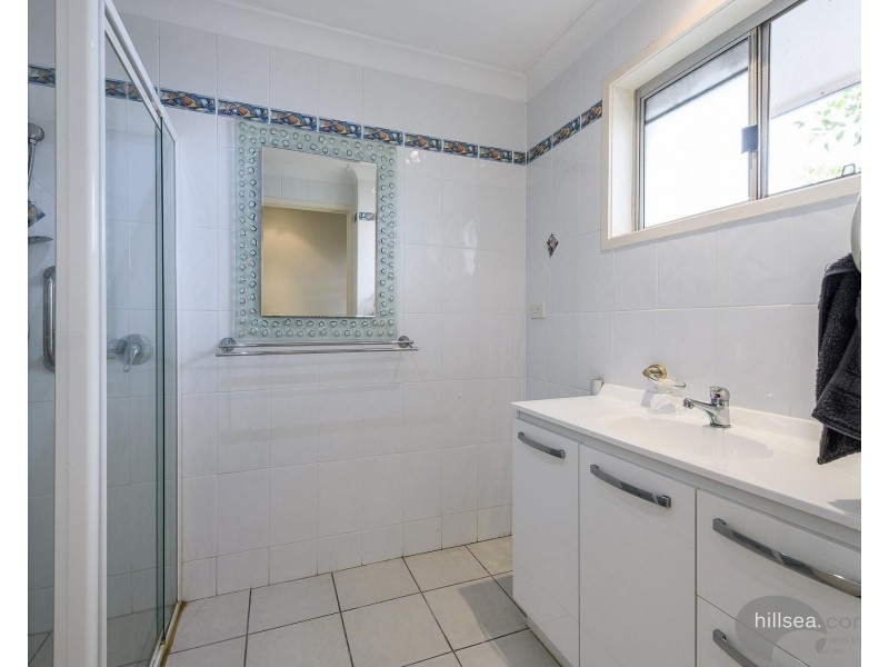 20 Mallard Avenue, Paradise Point QLD 4216