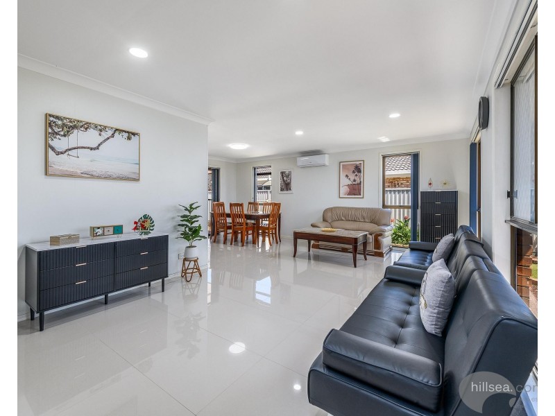 40 Oxley Drive, Paradise Point QLD 4216
