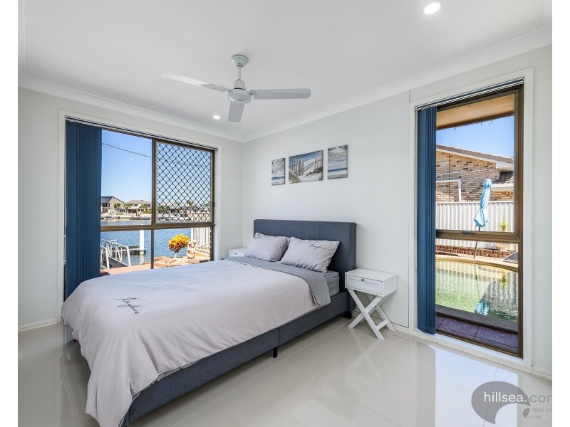 40 Oxley Drive, Paradise Point QLD 4216