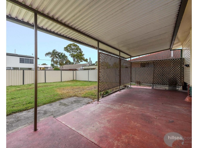 300 Bayview Street, Hollywell QLD 4216
