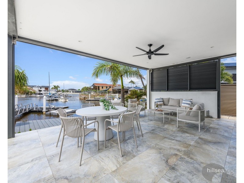 6 Arrowsmith Court, Paradise Point QLD 4216