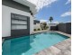 6 Arrowsmith Court, Paradise Point QLD 4216