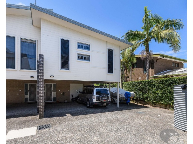 4/39 Gordon Street, Labrador QLD 4215