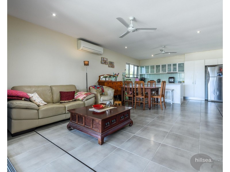 4/39 Gordon Street, Labrador QLD 4215