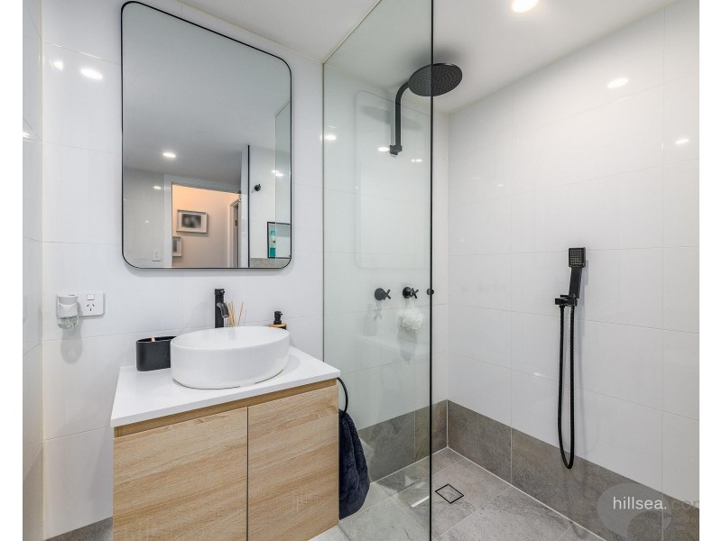 75/88 Limetree Parade, Runaway Bay QLD 4216