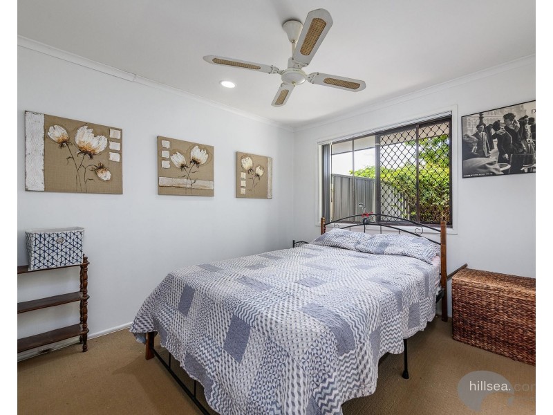 1/11 Robin Joy Close, Labrador QLD 4215