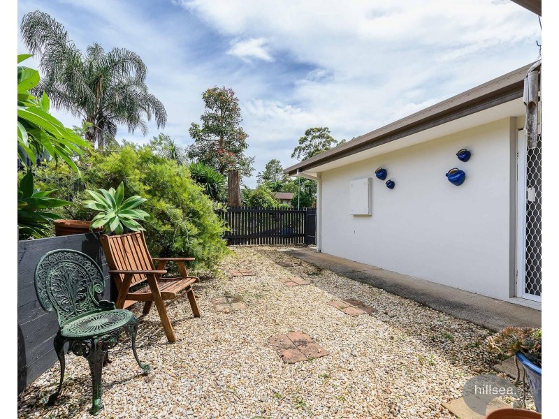 1/11 Robin Joy Close, Labrador QLD 4215