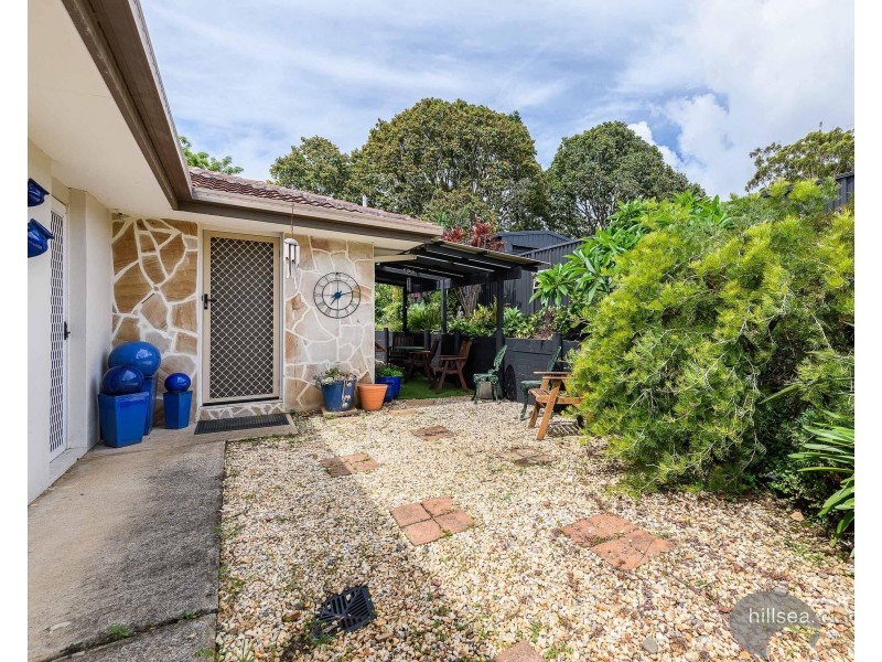 1/11 Robin Joy Close, Labrador QLD 4215