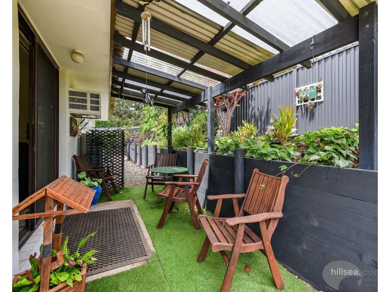 1/11 Robin Joy Close, Labrador QLD 4215