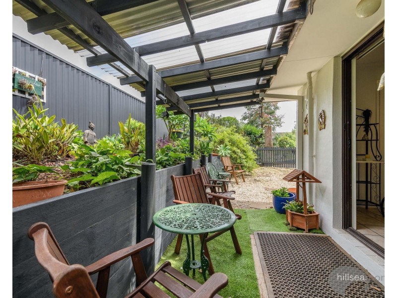 1/11 Robin Joy Close, Labrador QLD 4215