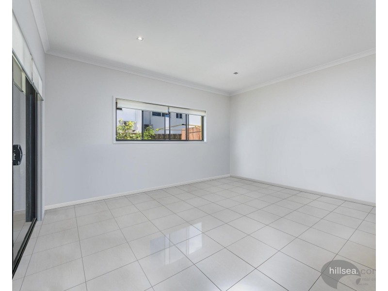 2/445 Pine Ridge Road, Runaway Bay QLD 4216