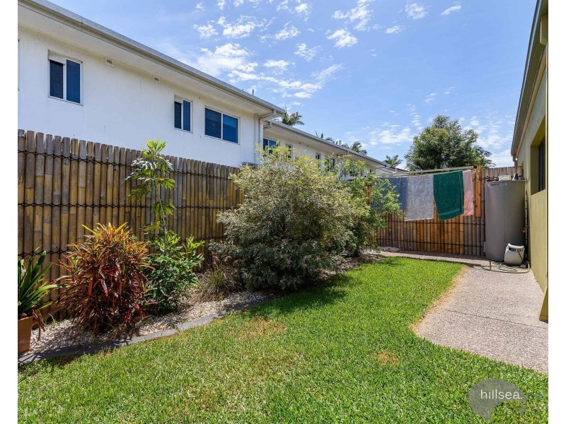 2/445 Pine Ridge Road, Runaway Bay QLD 4216