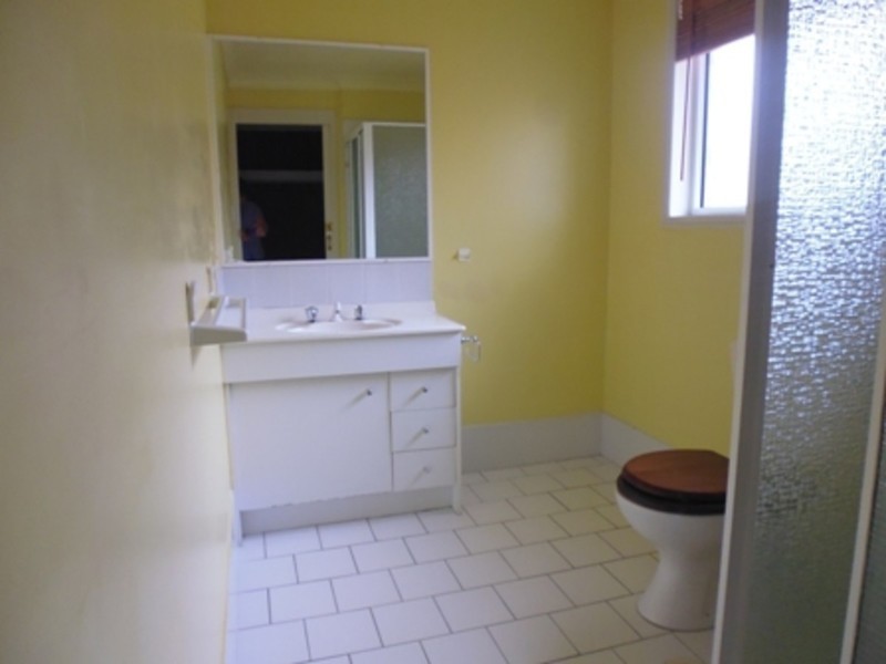 2/13 Kenny Drive, Labrador QLD 4215