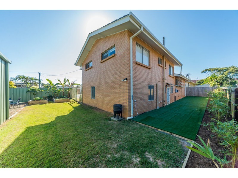 12 Ashton Street, Labrador QLD 4215