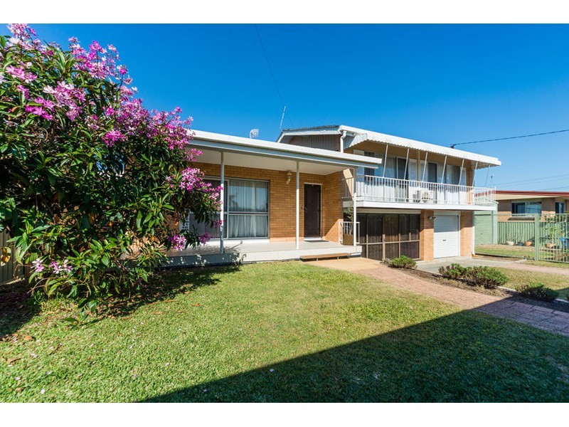 12 Ashton Street, Labrador QLD 4215