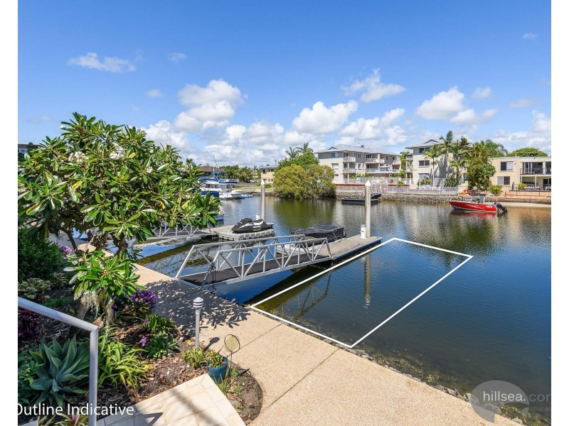 2/18 Canal Avenue, Runaway Bay QLD 4216