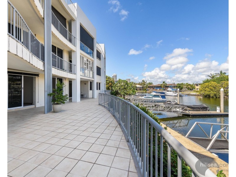 2/18 Canal Avenue, Runaway Bay QLD 4216
