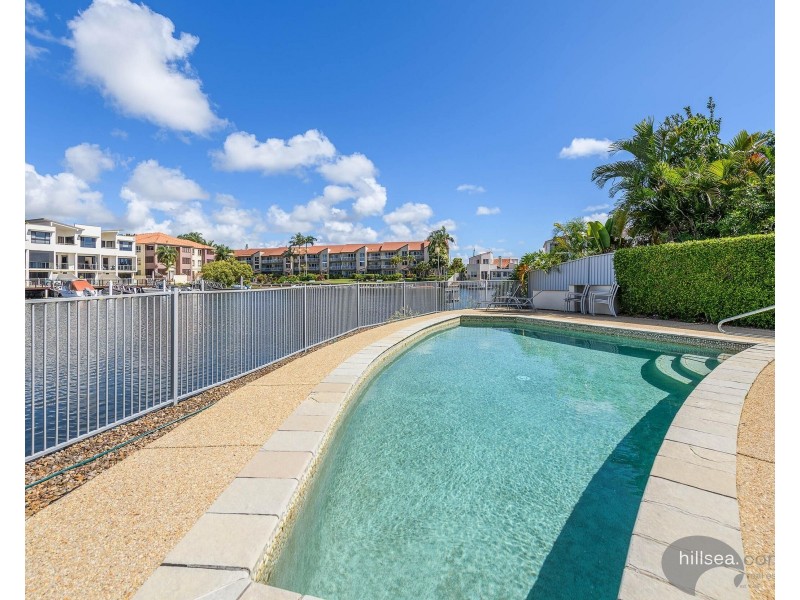 2/18 Canal Avenue, Runaway Bay QLD 4216