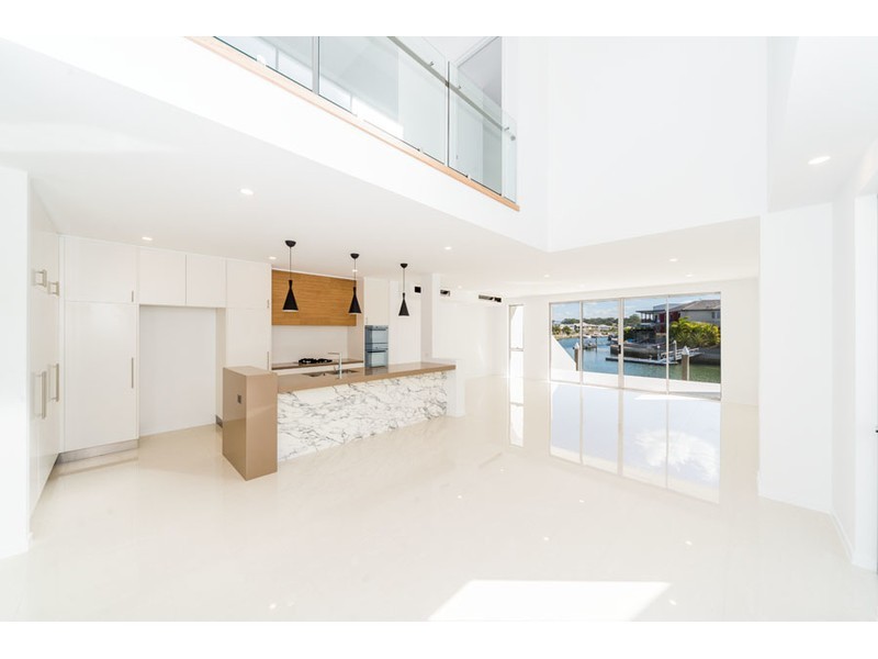 2/44 East Quay Drive, Biggera Waters QLD 4216