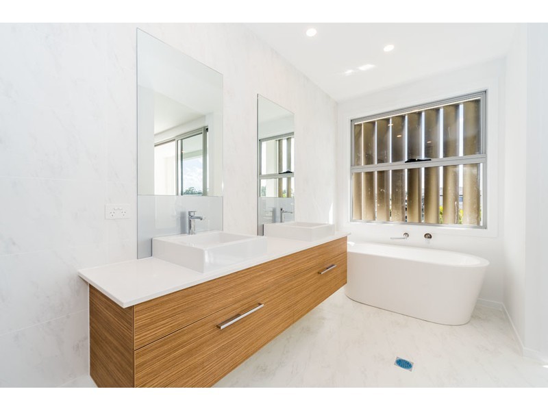 2/44 East Quay Drive, Biggera Waters QLD 4216