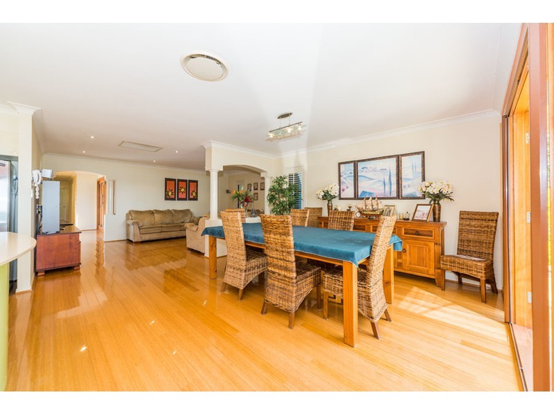 33 The Esplanade, Coombabah QLD 4216