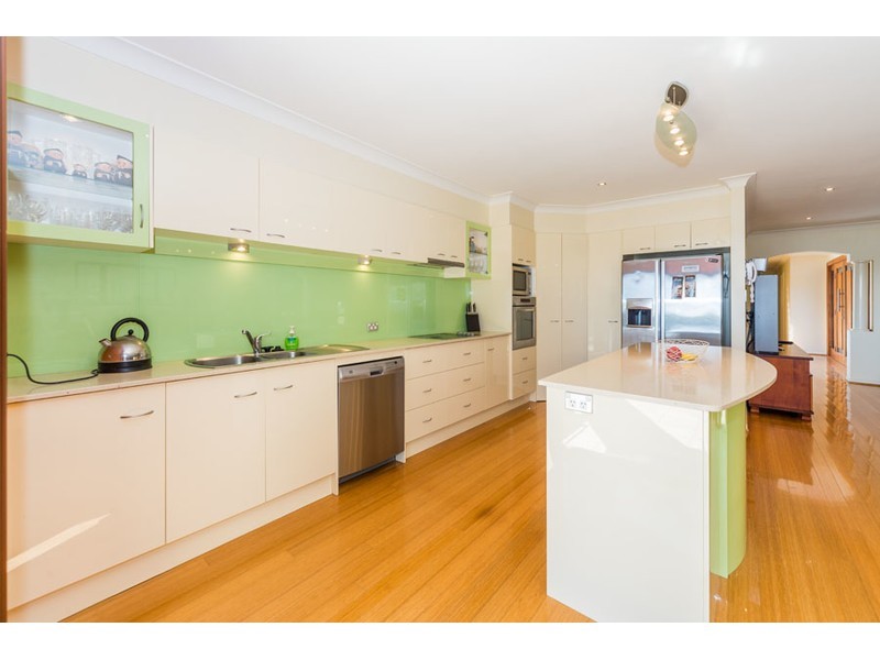 33 The Esplanade, Coombabah QLD 4216