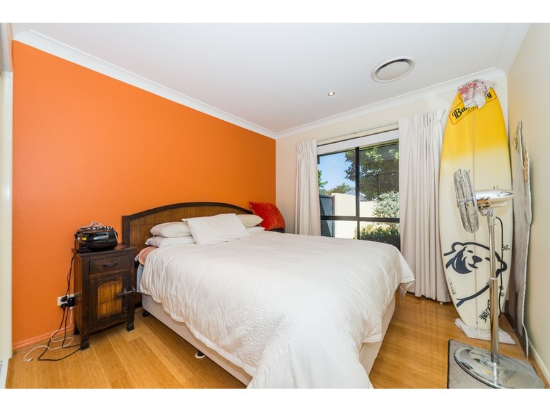 33 The Esplanade, Coombabah QLD 4216