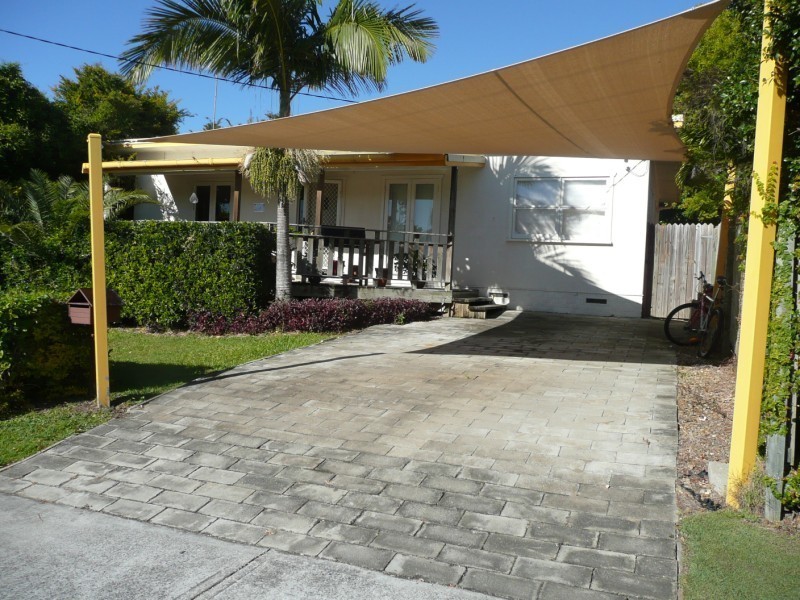 104 Robert Street, Labrador QLD 4215