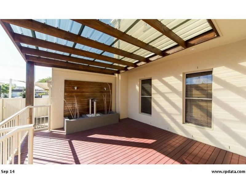 2/22 Nankeen Avenue, Paradise Point QLD 4216