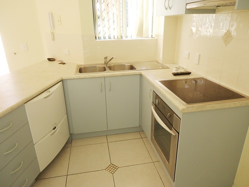 4/83 Brighton Street, Biggera Waters QLD 4216