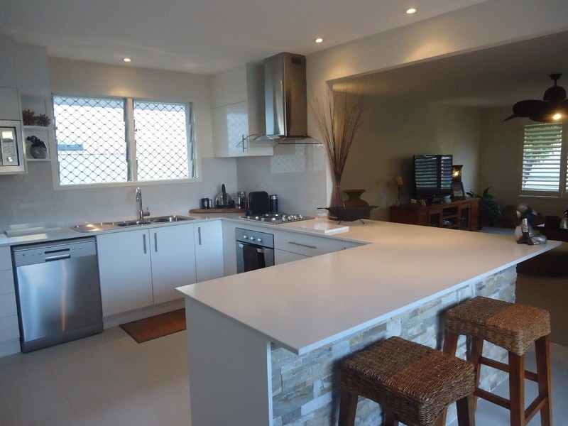 18 St Nicholas Street, Runaway Bay QLD 4216