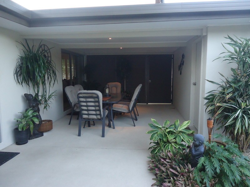 18 St Nicholas Street, Runaway Bay QLD 4216