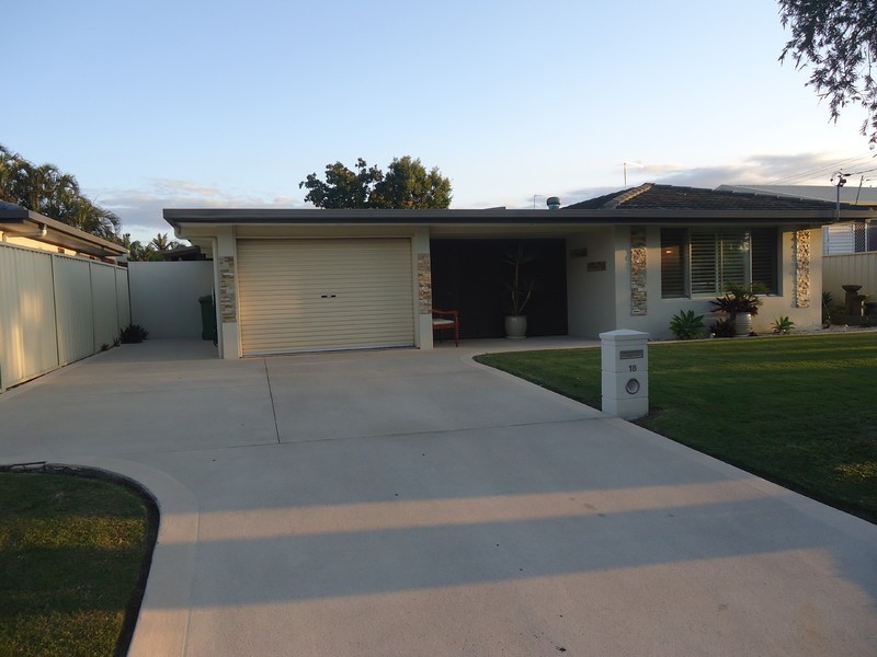 18 St Nicholas Street, Runaway Bay QLD 4216