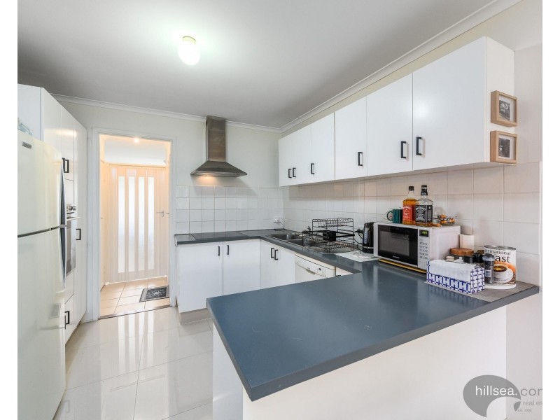 1/6 Robin Joy Close, Labrador QLD 4215