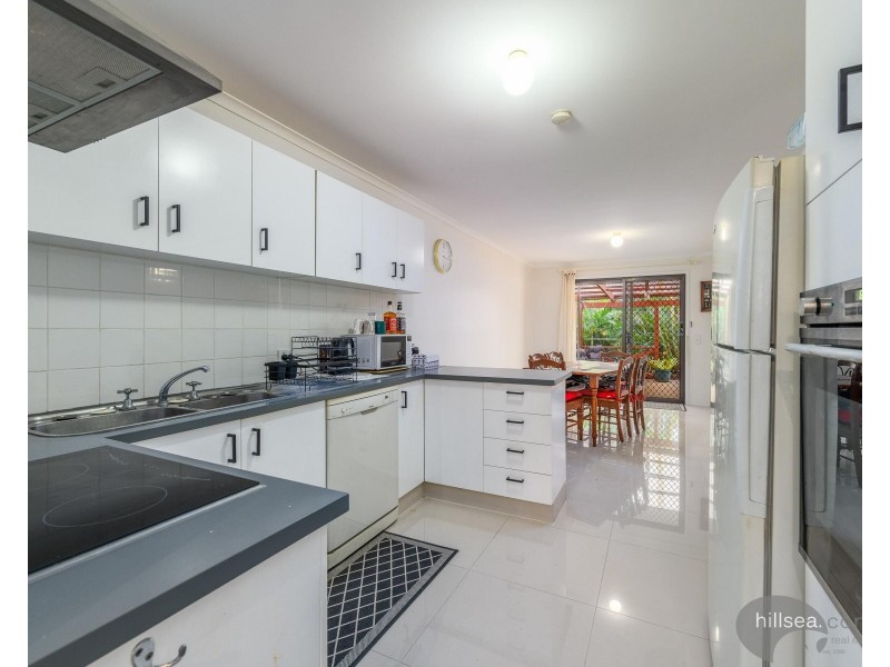 1/6 Robin Joy Close, Labrador QLD 4215