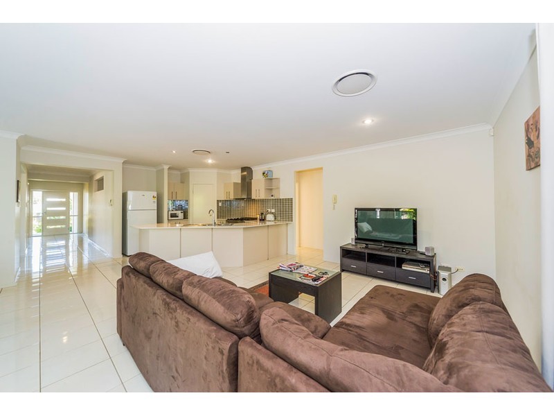 24 Iridium Drive, Hope Island QLD 4212