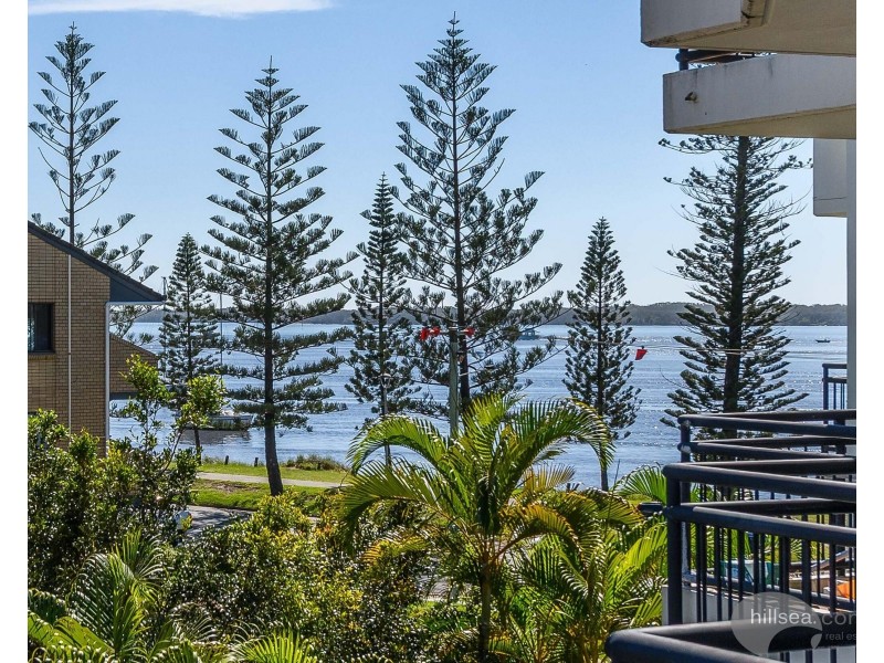 33/452 Marine Parade, Biggera Waters QLD 4216