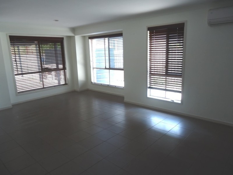 22 Henry Cotton Drive, Parkwood QLD 4214