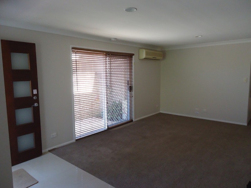 2/18 Kenny Drive, Labrador QLD 4215