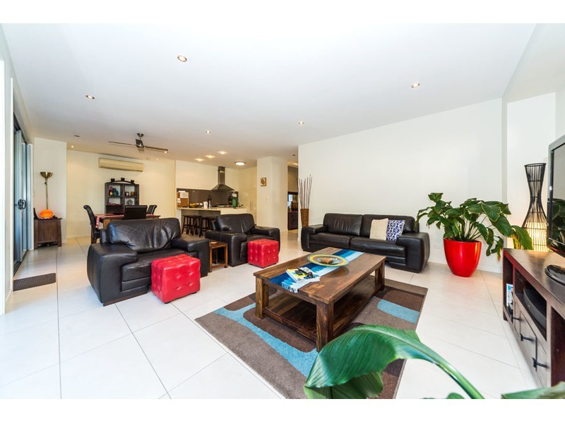 9 Iridium Drive, Hope Island QLD 4212