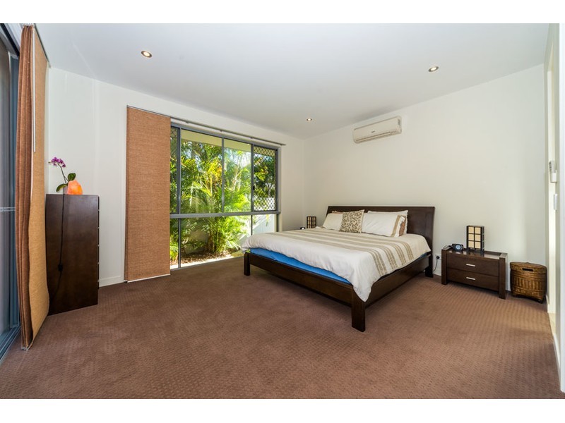 9 Iridium Drive, Hope Island QLD 4212
