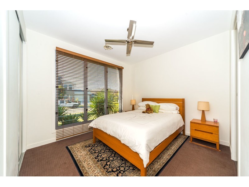 9 Iridium Drive, Hope Island QLD 4212