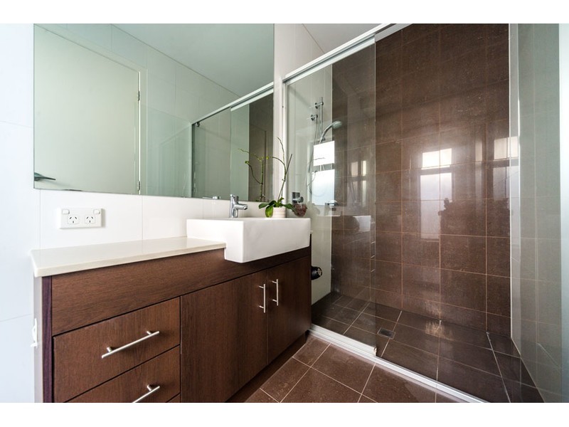9 Iridium Drive, Hope Island QLD 4212